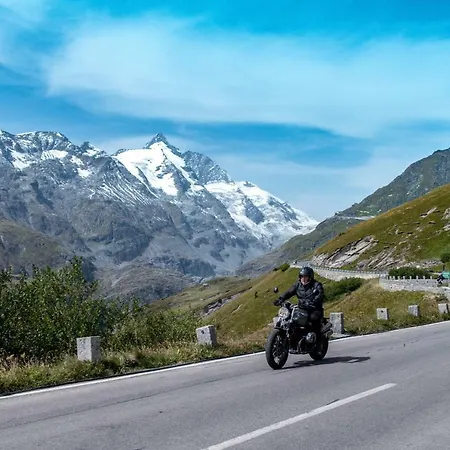 아파트 Panorama Harrys Bike Tours 빌라흐