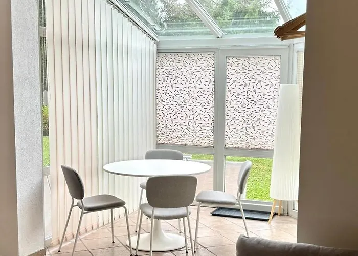 Panorama Harrys Bike Tours Appartement *